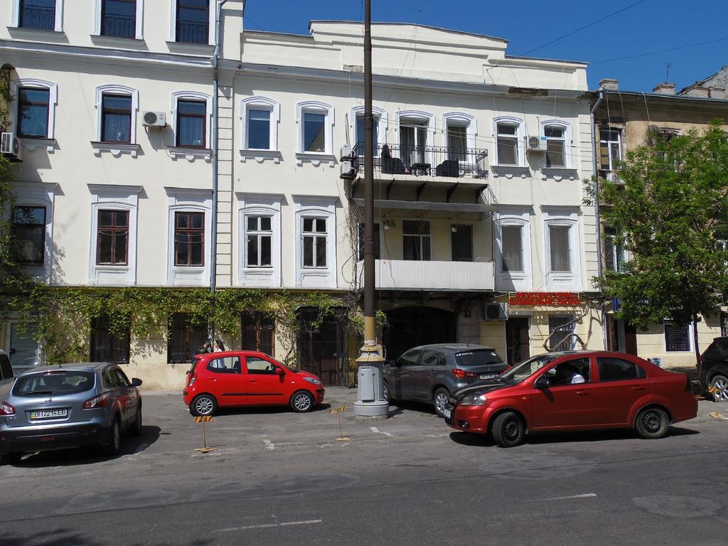 Vintazhnaya Apartment Odesa Exterior foto