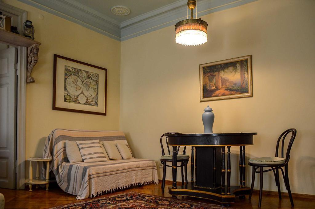 Vintazhnaya Apartment Odesa Exterior foto